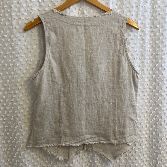 Linen Vest - Picture 3 of 5